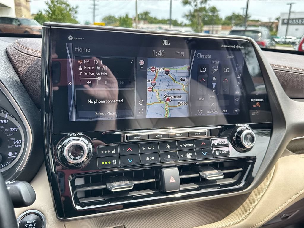 Used 2020 Toyota Highlander Limited AWD/4WD image 12