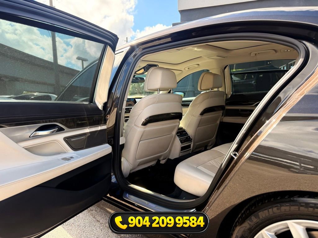 Used 2017 BMW 740i RWD image 25