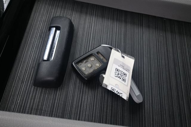 Used 2017 Honda Pilot Touring image 9