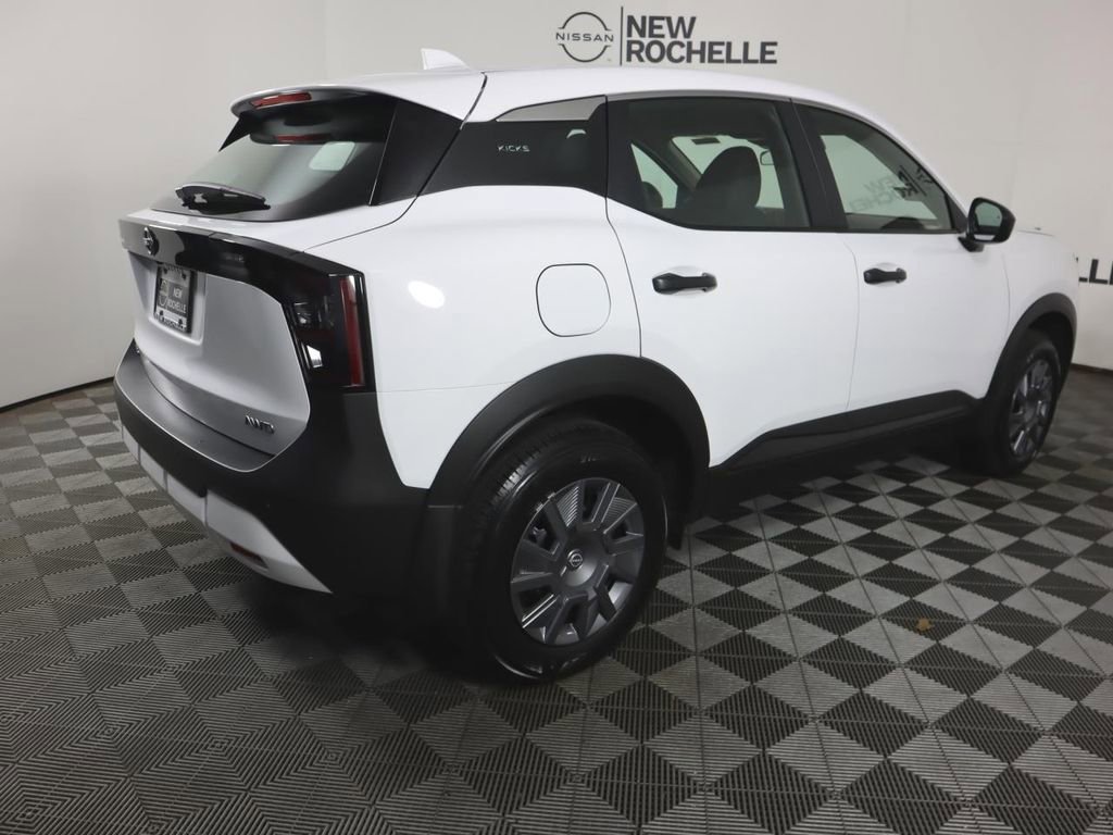 Certified 2025 Nissan Kicks S image 7