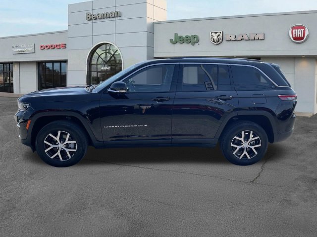 Used 2023 Jeep Grand Cherokee Limited AWD/4WD image 6
