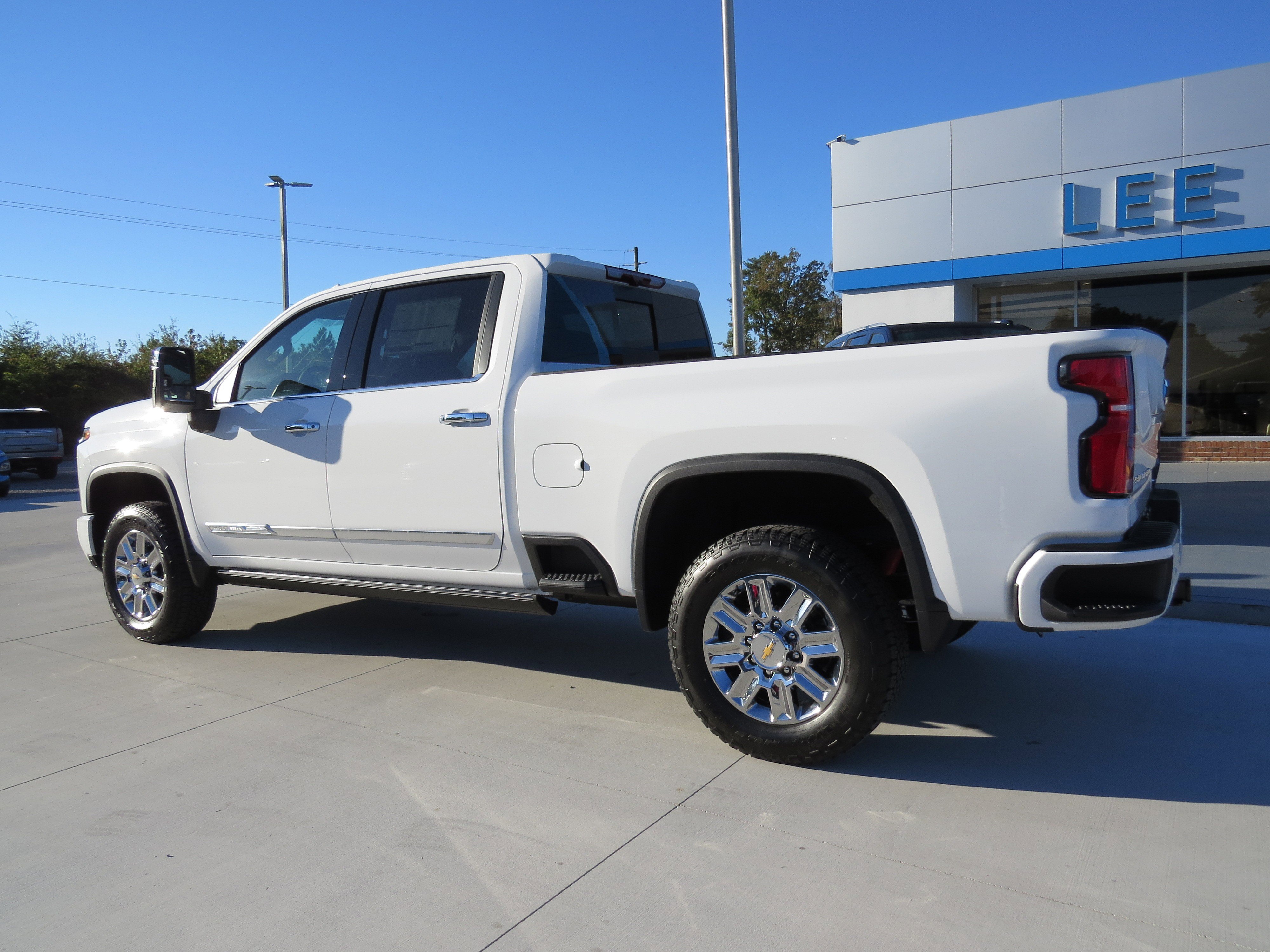 New 2026 Chevrolet Silverado 2500 High Country w/ High Country Premium Package image 3