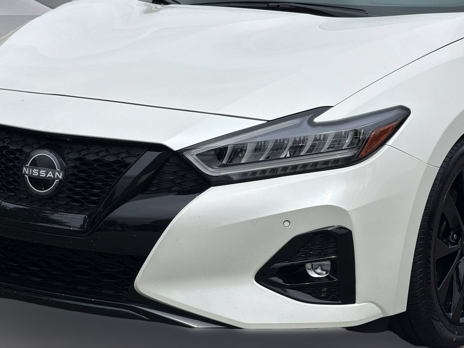 Used 2023 Nissan Maxima SR w/ Sport Mat Group FWD image 11