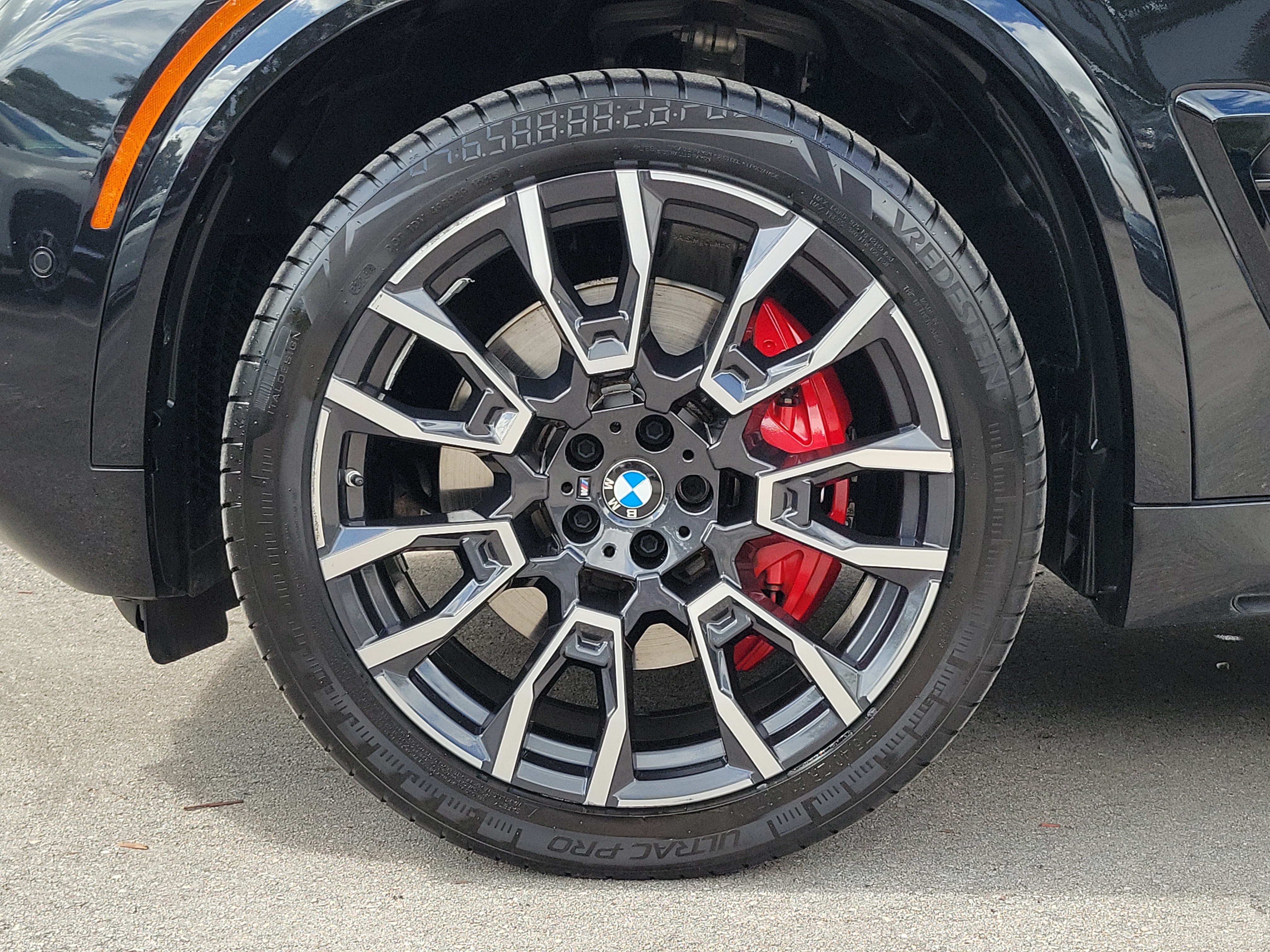 Used 2024 BMW X5 sDrive40i w/ M Sport Package RWD image 5