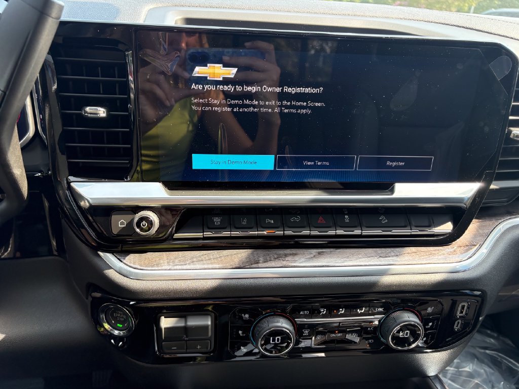New 2026 Chevrolet Silverado 2500 LTZ w/ LTZ Plus Package AWD/4WD image 9