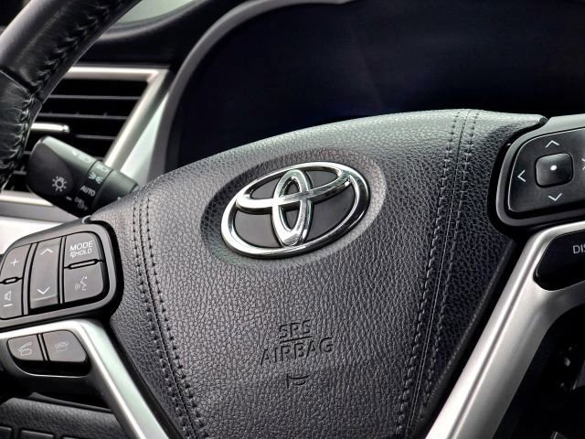 Used 2015 Toyota Highlander Plus image 13