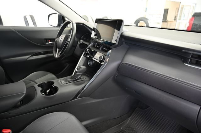 Used 2023 Toyota Venza LE image 14