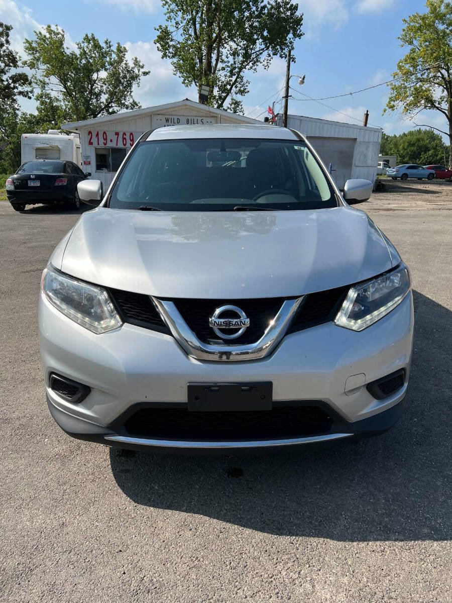 Used 2016 Nissan Rogue S image 3