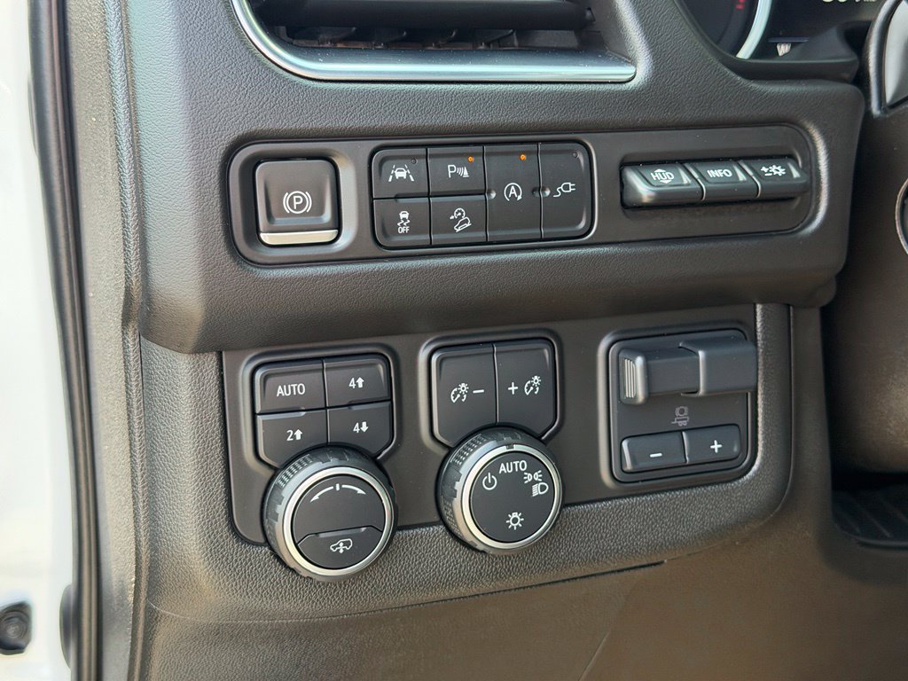 Used 2021 Chevrolet Suburban High Country AWD/4WD image 26