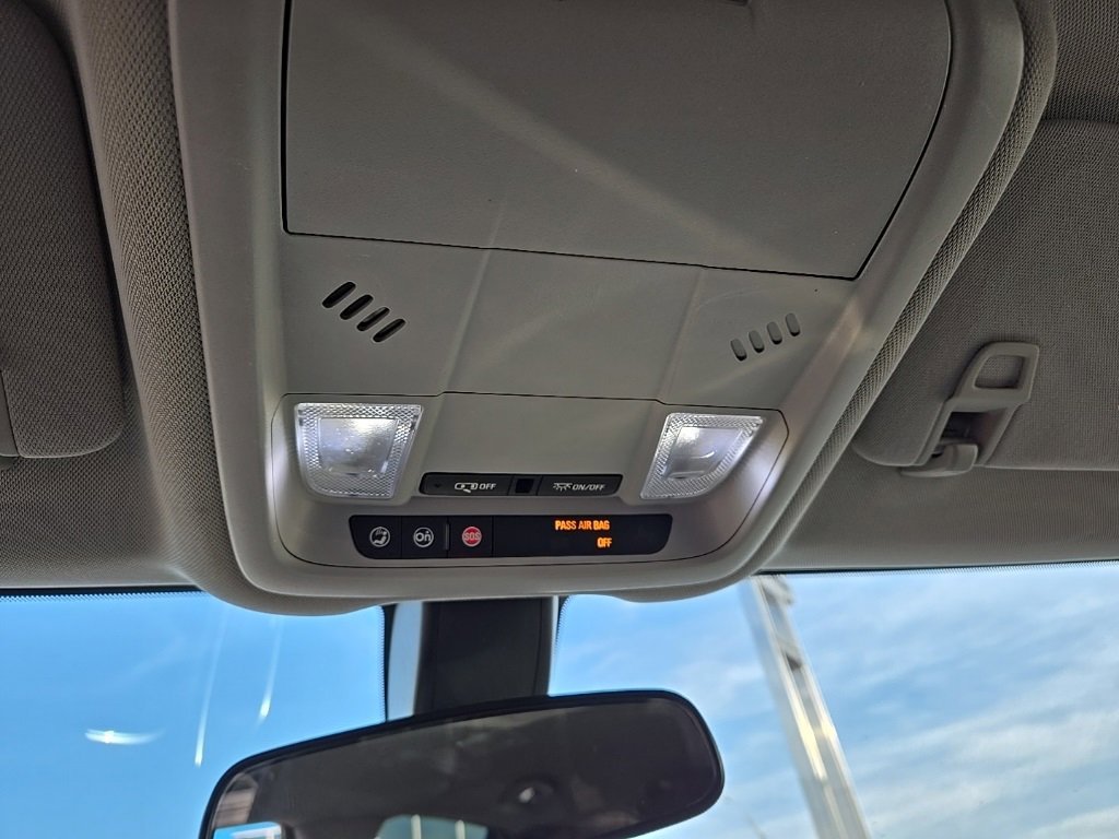 Used 2018 Chevrolet Equinox LT image 32