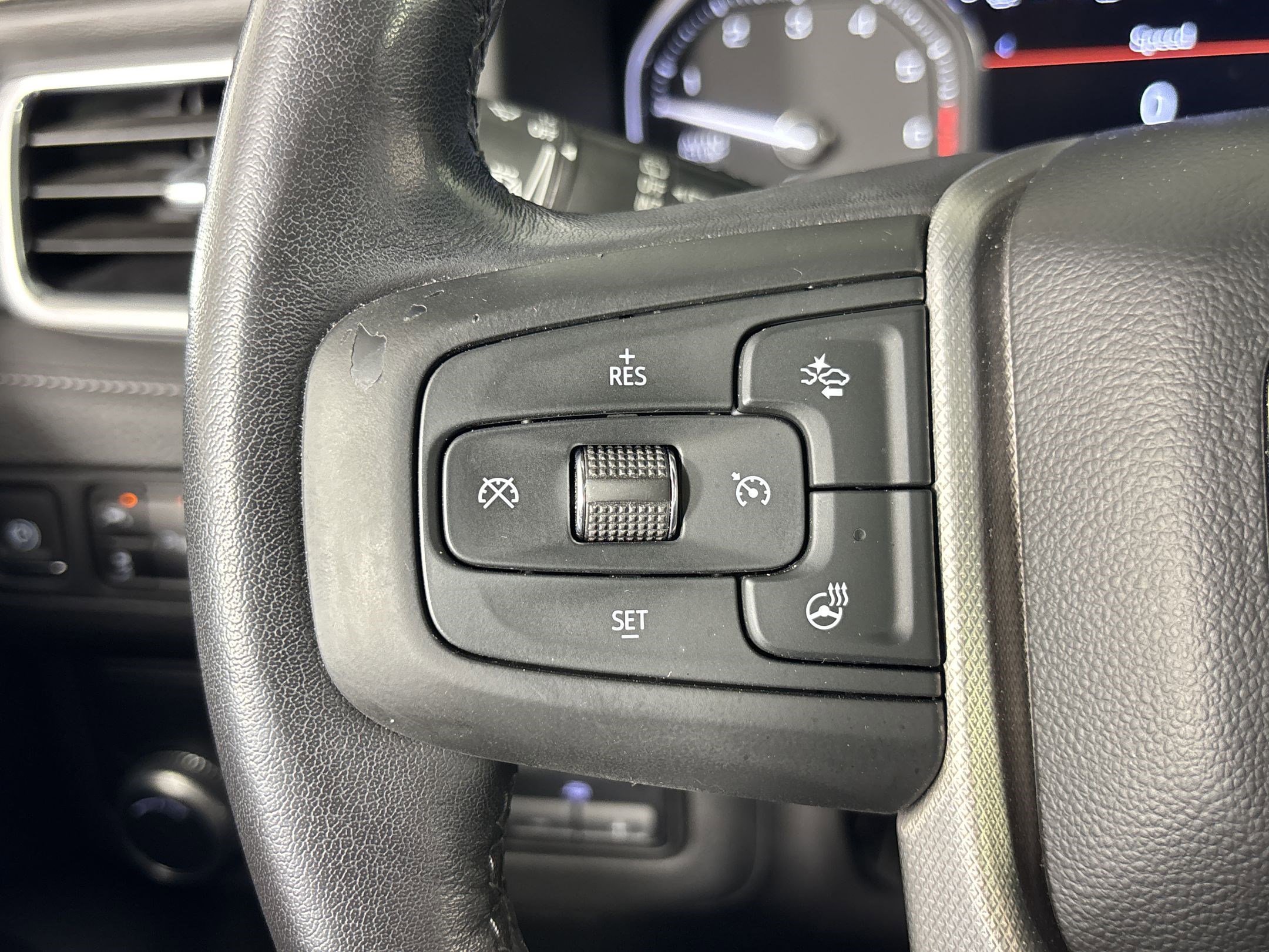 Used 2021 GMC Yukon XL Denali w/ Denali Premium Package RWD image 16