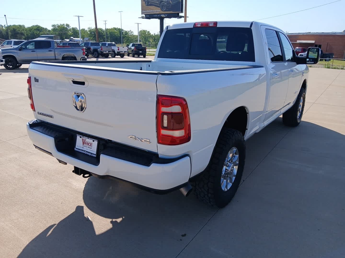 Used 2024 RAM 2500 Laramie w/ Safety Group AWD/4WD image 9