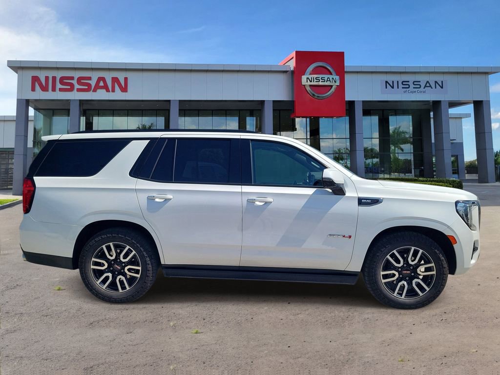 Used 2023 GMC Yukon AT4 w/ AT4 Premium Plus Package image 3