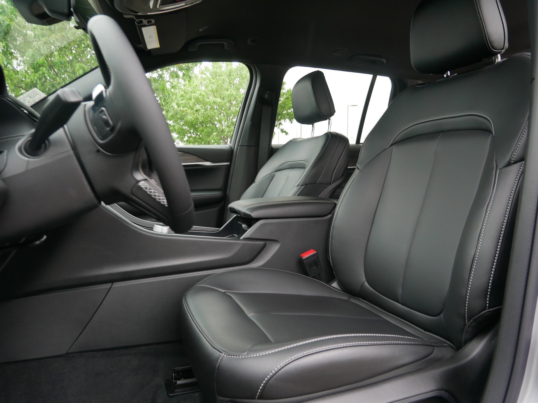 New 2026 Jeep Grand Cherokee Limited AWD/4WD image 9