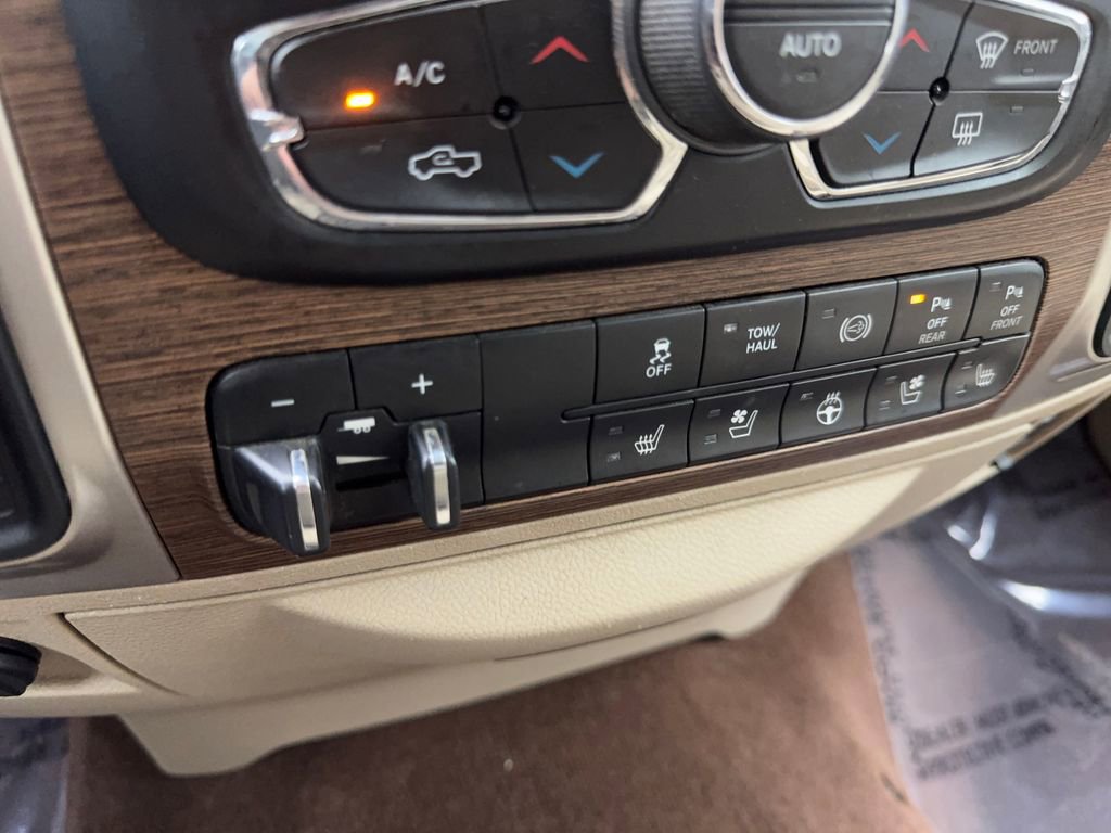 Used 2017 RAM 3500 Laramie image 71