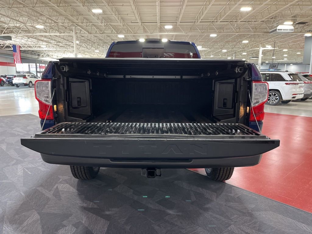 Used 2016 Nissan Titan Platinum Reserve image 12