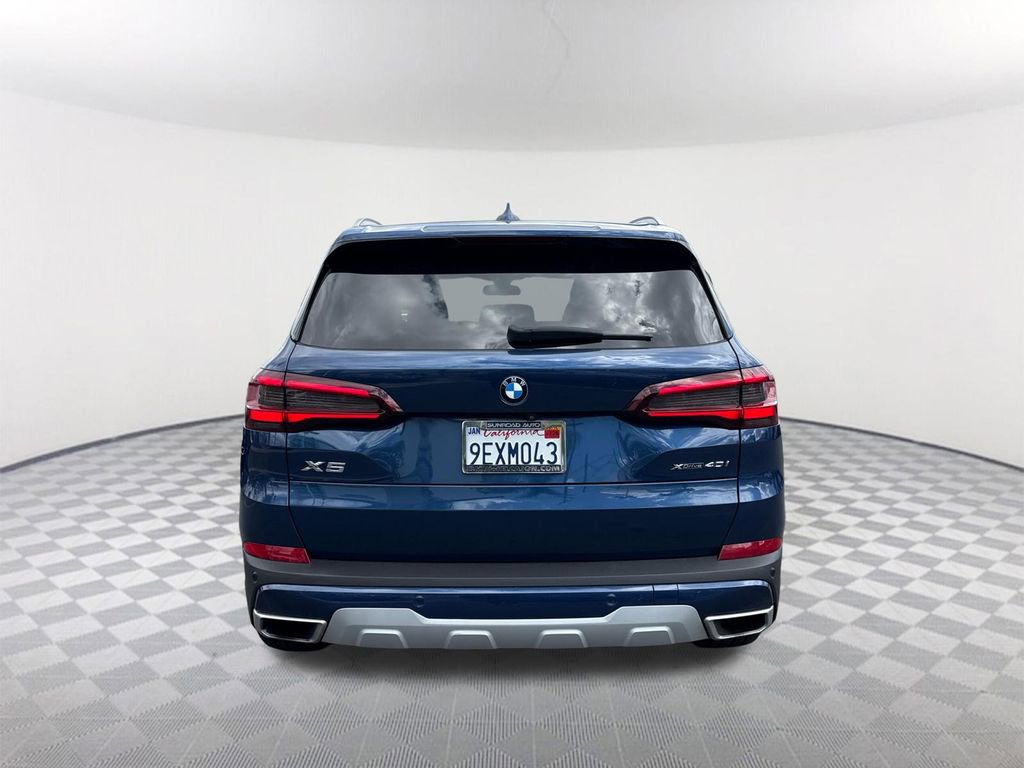 Used 2022 BMW X5 xDrive40i w/ Premium Package AWD/4WD image 5