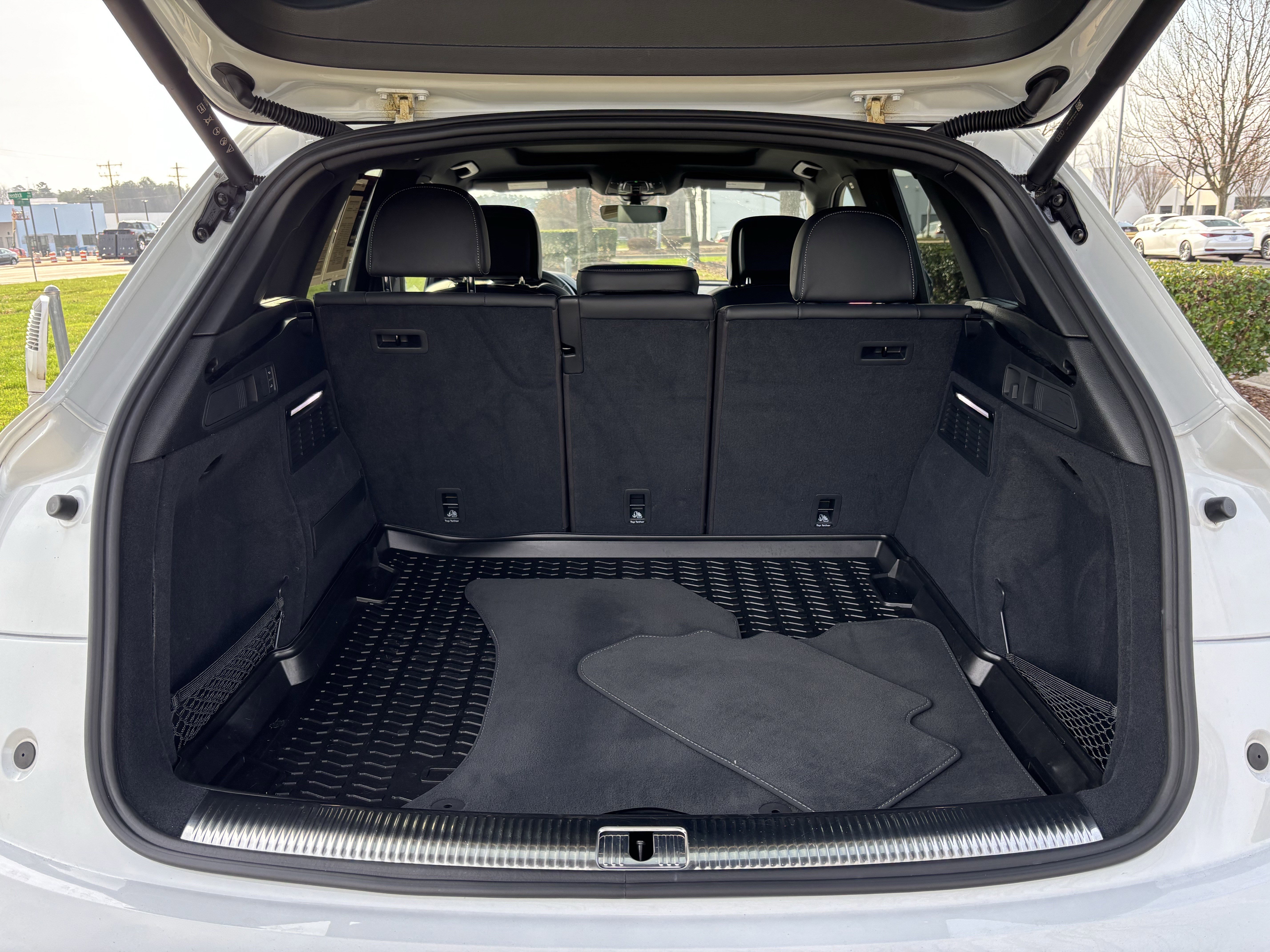 Certified 2024 Audi SQ5 Premium Plus image 35