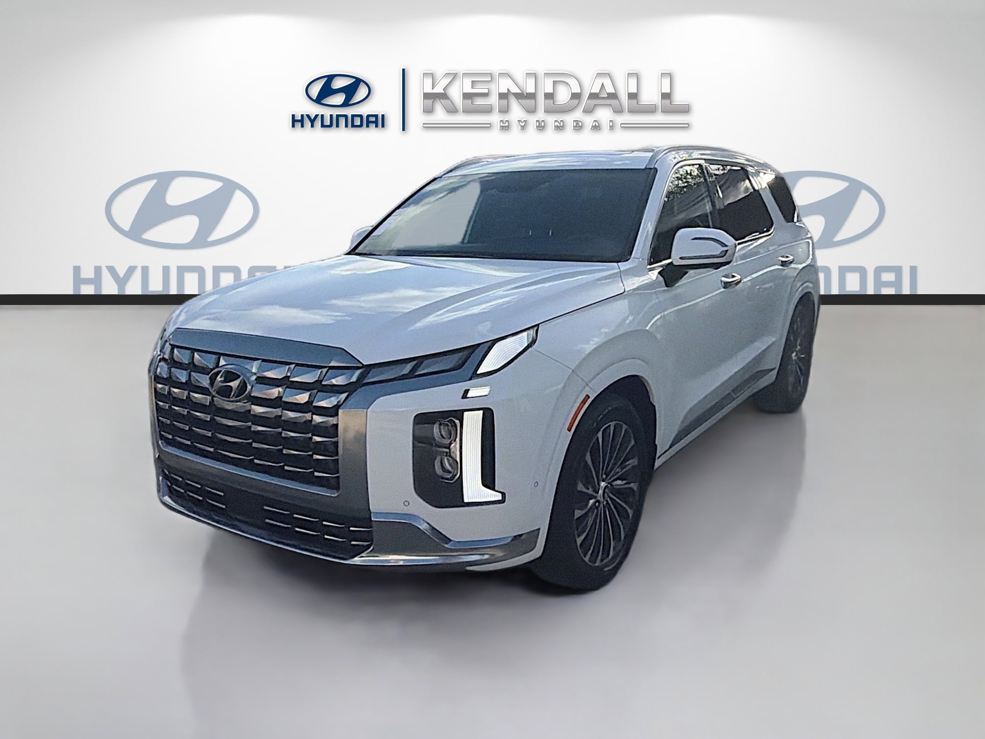 Used 2023 Hyundai Palisade Calligraphy w/ Cargo Package image 3