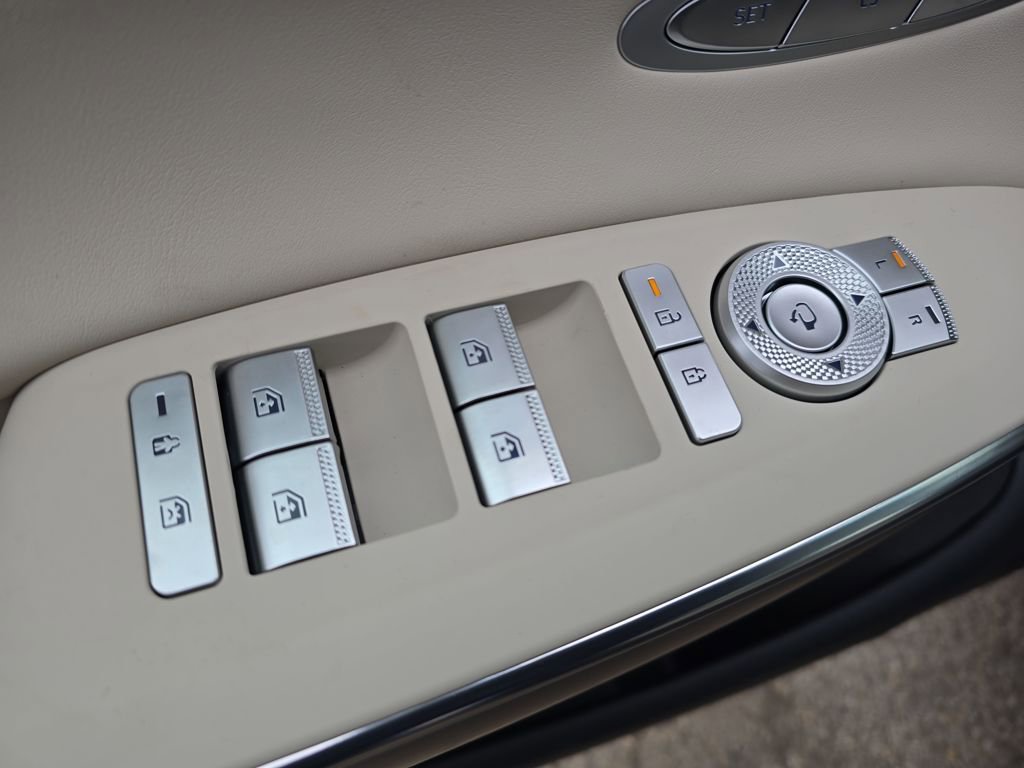 New 2026 Genesis GV70 2.5T Select image 13