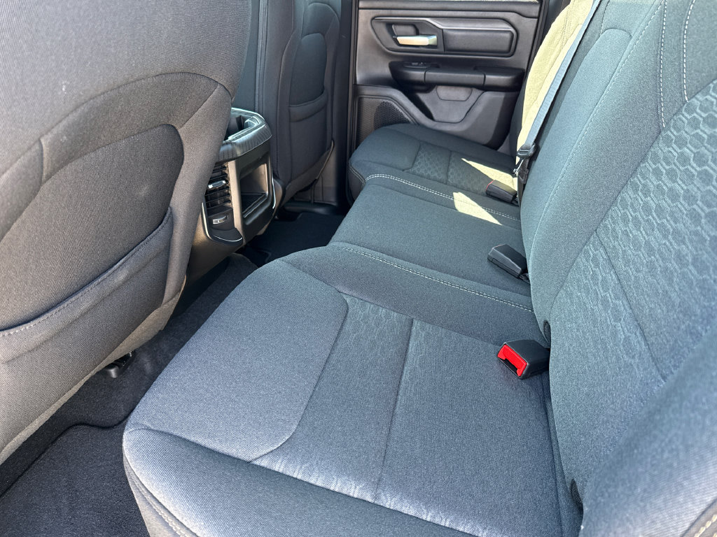 New 2026 RAM 1500 Express AWD/4WD image 17
