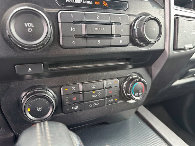 Used 2018 Ford F150 XLT w/ Equipment Group 302A Luxury AWD/4WD image 19