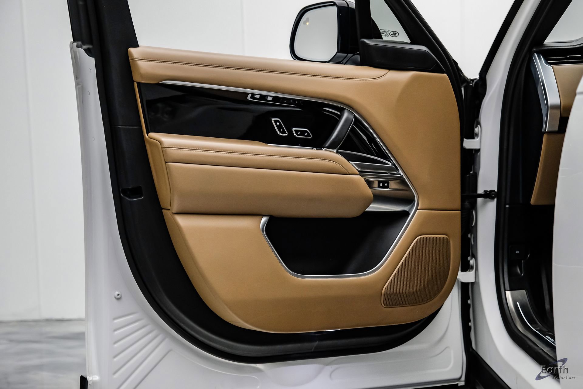 Used 2023 Land Rover Range Rover SE image 78