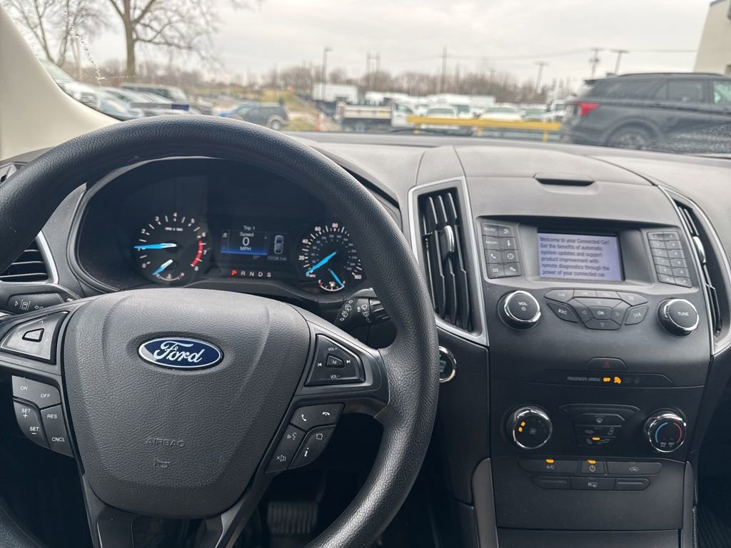Certified 2019 Ford Edge SE image 18