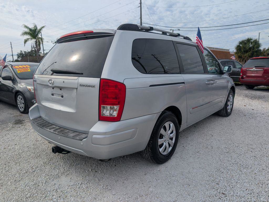 Used 2008 Hyundai Entourage Limited image 5