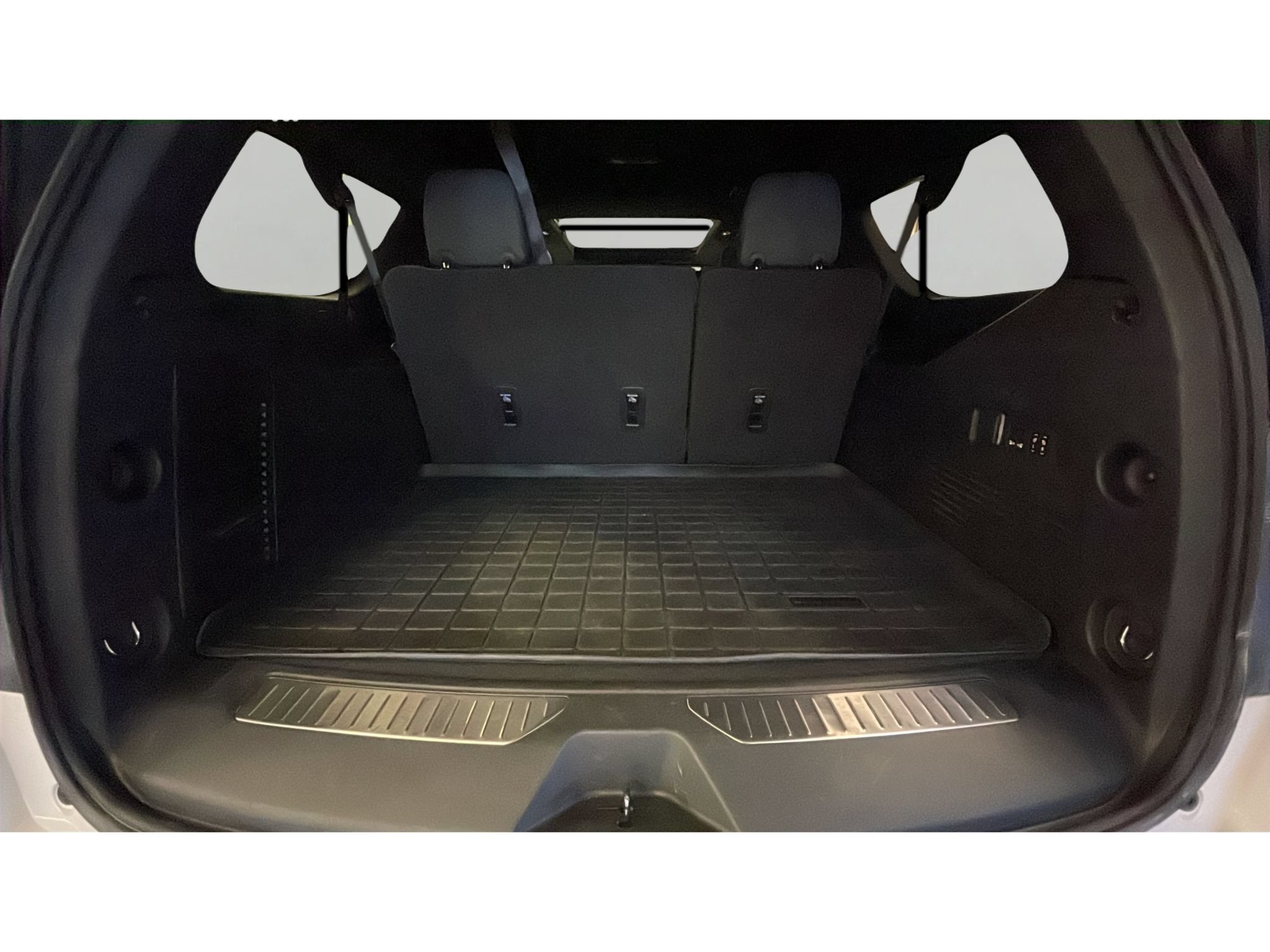 Used 2024 Chevrolet Suburban High Country AWD/4WD image 18