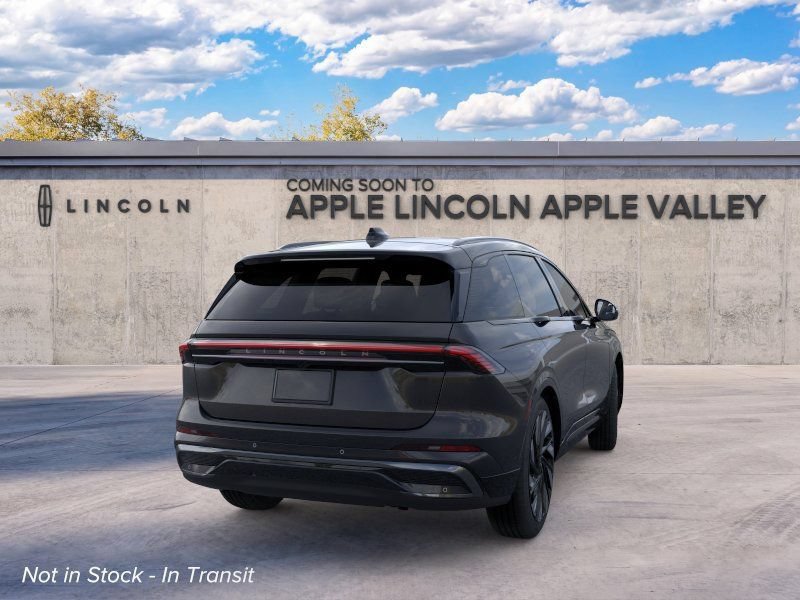 New 2026 Lincoln Nautilus Reserve w/ Jet Appearance Package AWD/4WD image 9