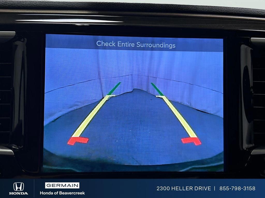 Used 2017 Chrysler Pacifica Touring-L image 14