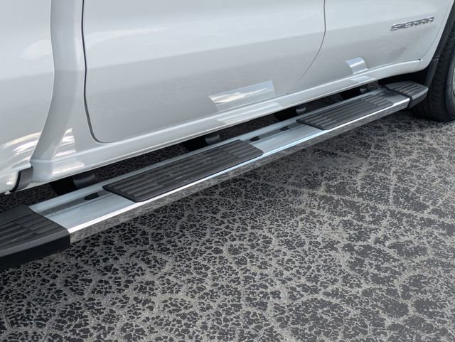 Used 2025 GMC Sierra 1500 SLE w/ Preferred Package image 14