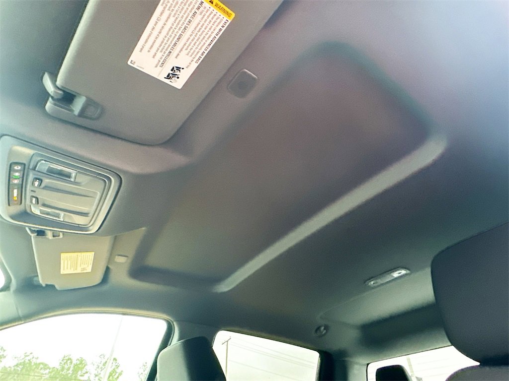 New 2026 GMC Sierra 1500 SLE image 11