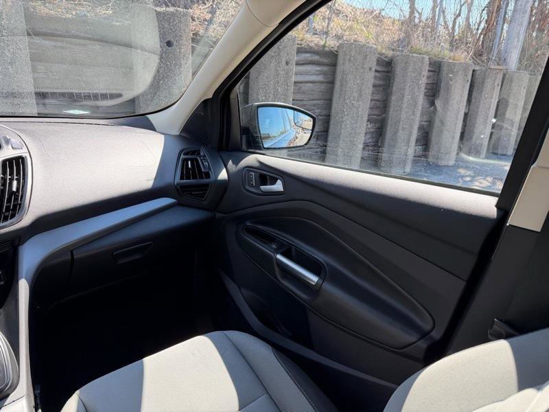 Used 2015 Ford Escape SE image 11