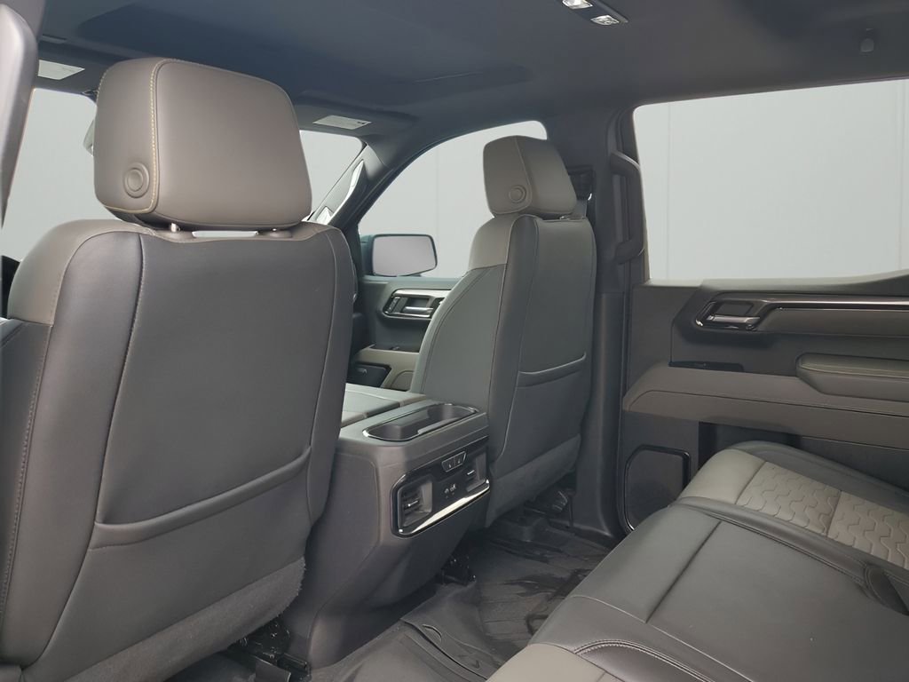 Used 2023 Chevrolet Silverado 1500 ZR2 w/ Technology Package AWD/4WD image 19