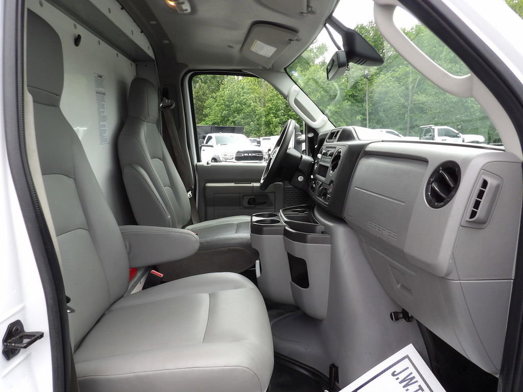 Used 2021 Ford E-350 and Econoline 350 Super Duty RWD image 25