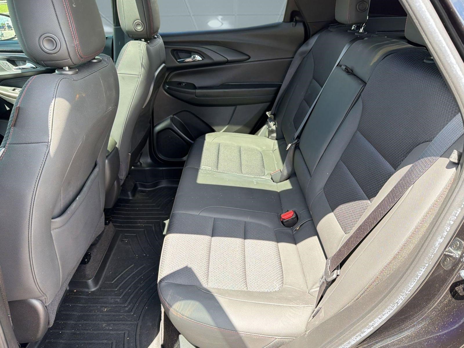 Used 2021 Chevrolet TrailBlazer RS w/ Sun and Liftgate Package image 13