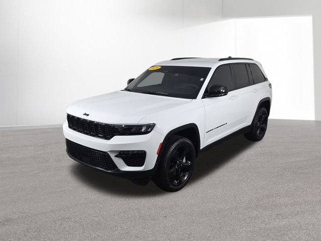 Used 2024 Jeep Grand Cherokee Limited w/ Black Appearance Package image 42