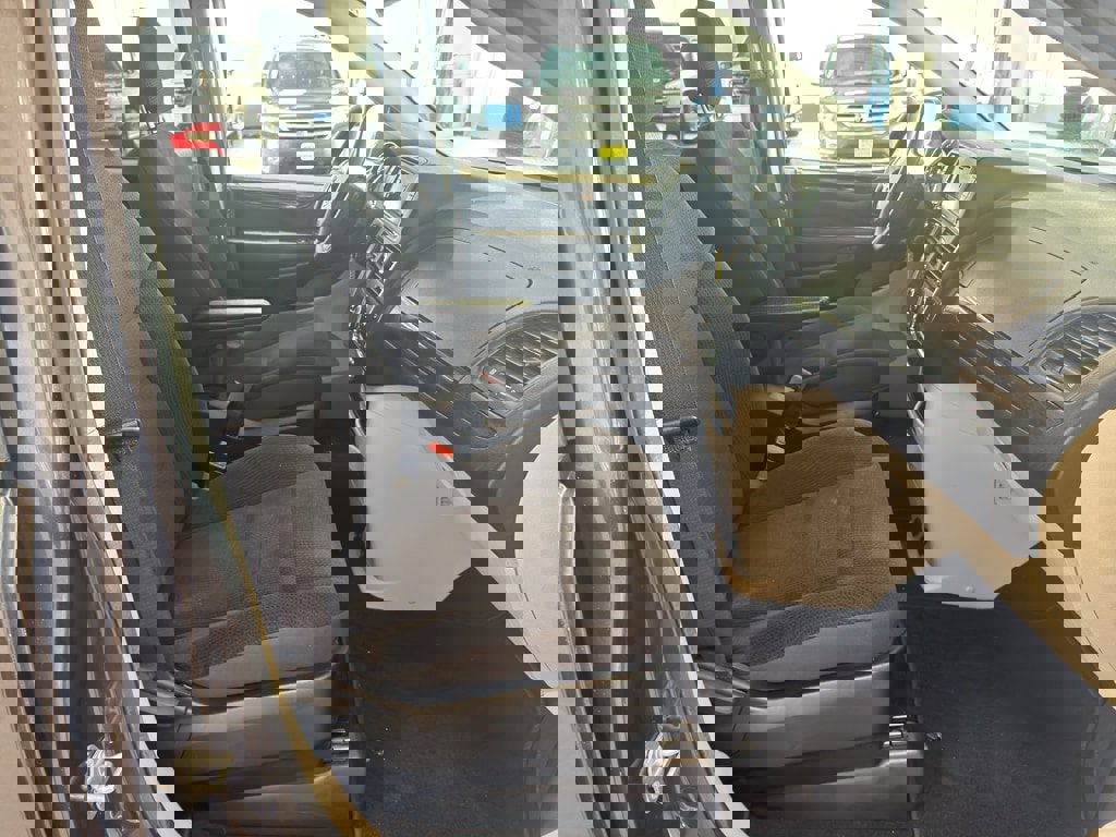 Used 2019 Dodge Grand Caravan SE w/ UConnect Hands-Free Group image 15