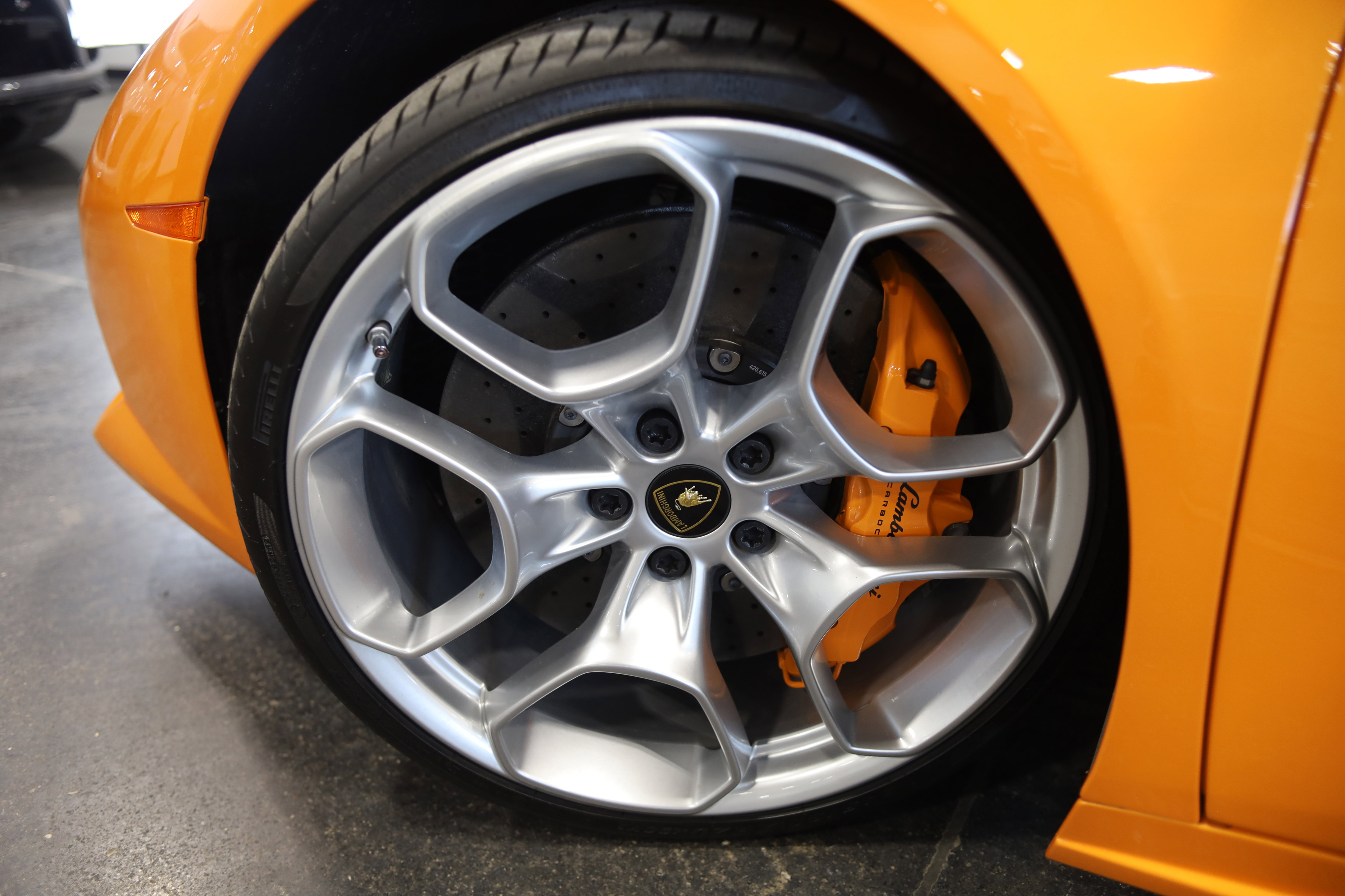 Used 2016 Lamborghini Huracan LP 610-4 image 12