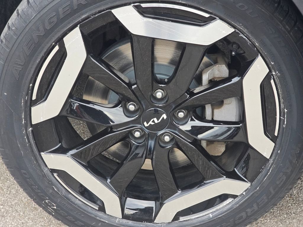 Used 2023 Kia Telluride S w/ S Sunroof Package image 10