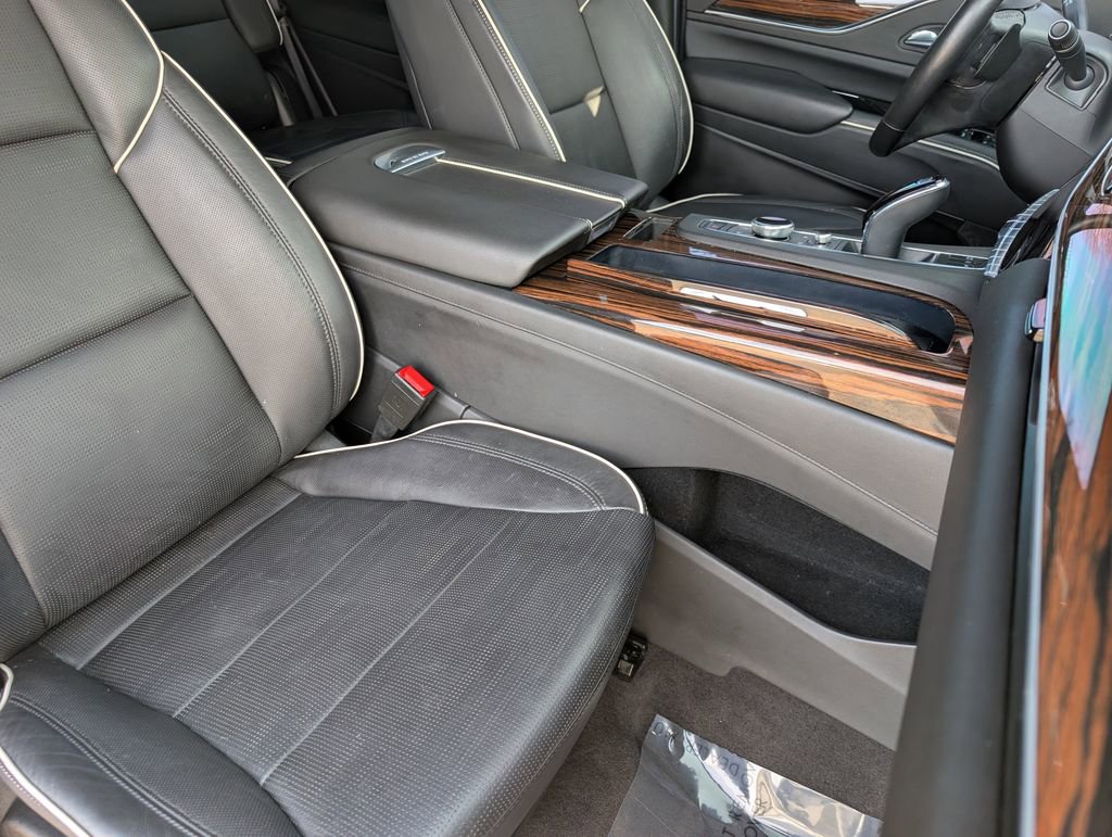 Used 2023 Cadillac Escalade Premium Luxury image 22