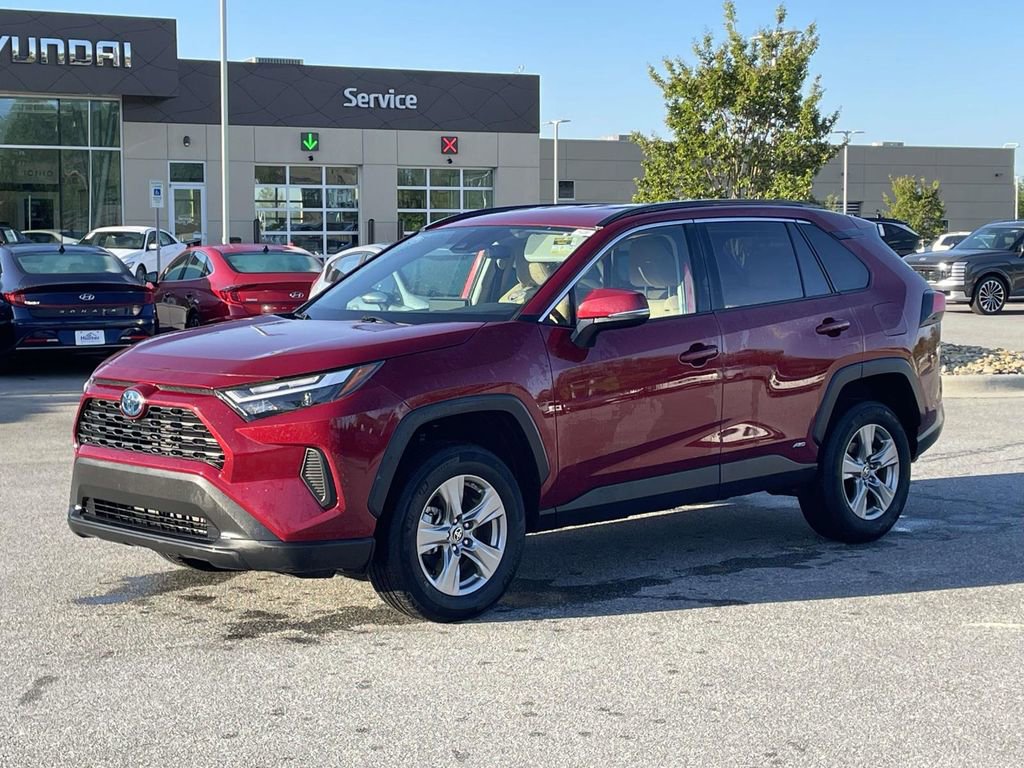 Used 2023 Toyota RAV4 LE AWD/4WD image 25