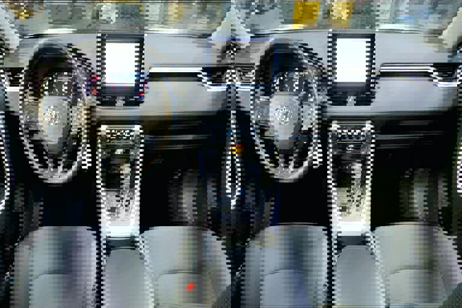 Used 2023 Toyota RAV4 LE image 15