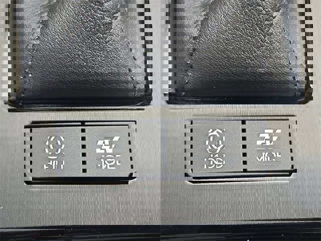 Certified 2025 Lexus ES 300h w/ Premium Package image 20