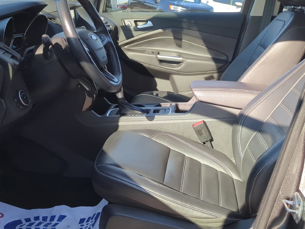 Used 2017 Ford Escape Titanium AWD/4WD image 12