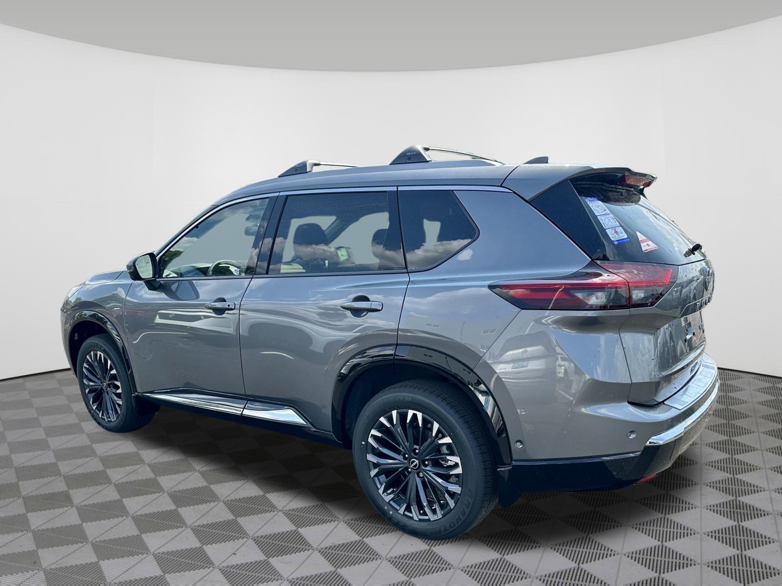 New 2026 Nissan Rogue Platinum image 17