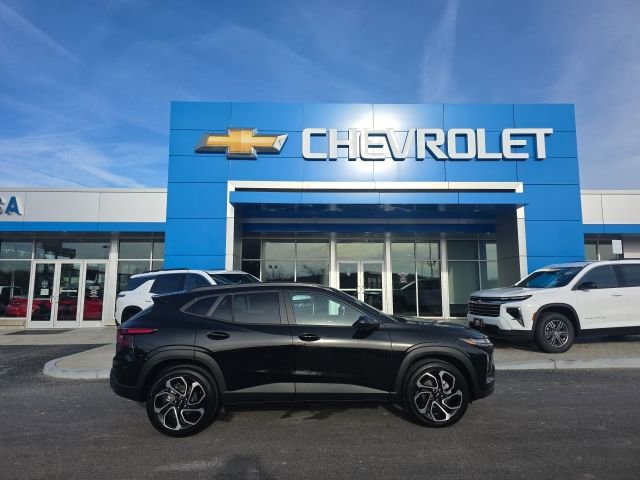 New 2026 Chevrolet Trax RS w/ Sunroof Package image 3