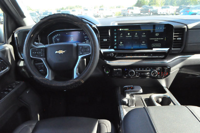 Used 2023 Chevrolet Silverado 1500 LTZ w/ Technology Package AWD/4WD image 18